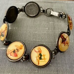 Vintage Style Pin-Up Girl Link Bracelet